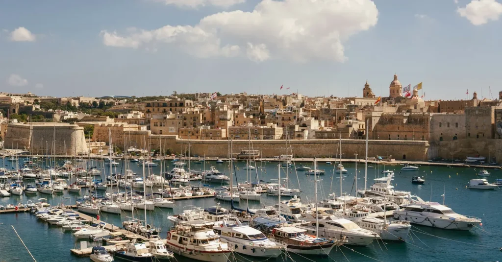 Yacht ormeggiati alla Grand Harbour Marina di Birgu, Malta